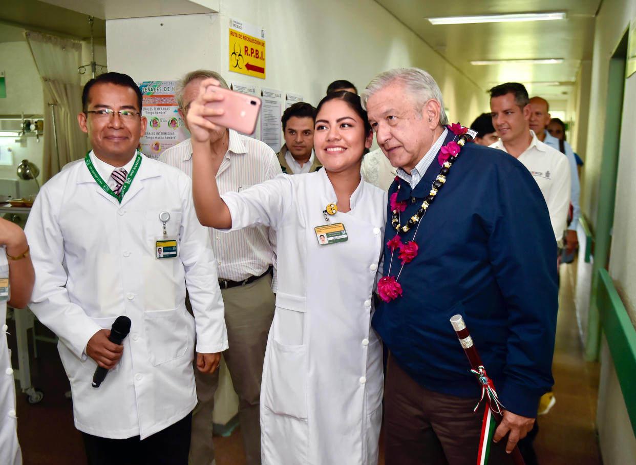 SANTIAGO JUXTLAHUACA, OAXACA, 06OCTUBRE2019.- El Presidente de México, Andrés Manuel López Obrador, durante Diálogo con la Comunidad del Hospital Rural Santiago Juxtlahuaca. Atención Médica y Medicamentos Gratuitos. FOTO: PRESIDENCIA /CUARTOSCURO.COM