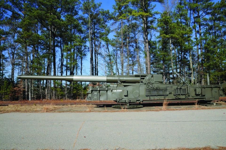 The M65 "Atomic Annie," a 280mm nuclear-capable cannon, sits on a concrete slab at Fort Lee