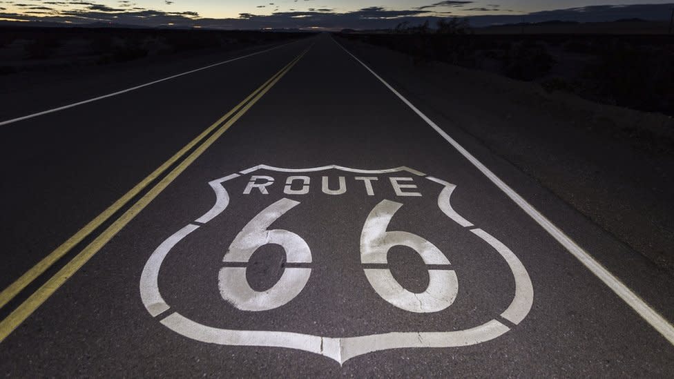 Foto de la famosa carretera Ruta 66 de EEUU