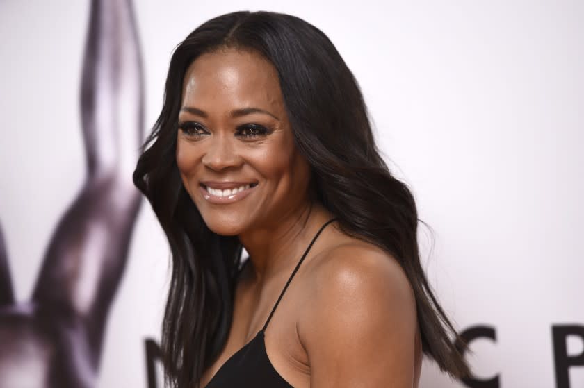 Robin Givens arrives at the 47th NAACP Image Awards in Pasadena, Calif.