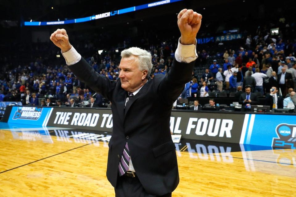 Bruce Weber led Illinois to the 2005 championship game and led Kansas State to the Elite 8.