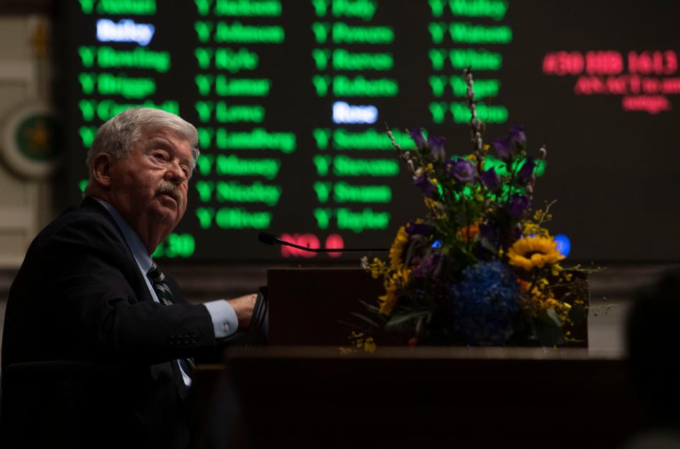 Lt. Gov. Randy McNally, R-Oak Ridge, presides over a Senate session on March 18.