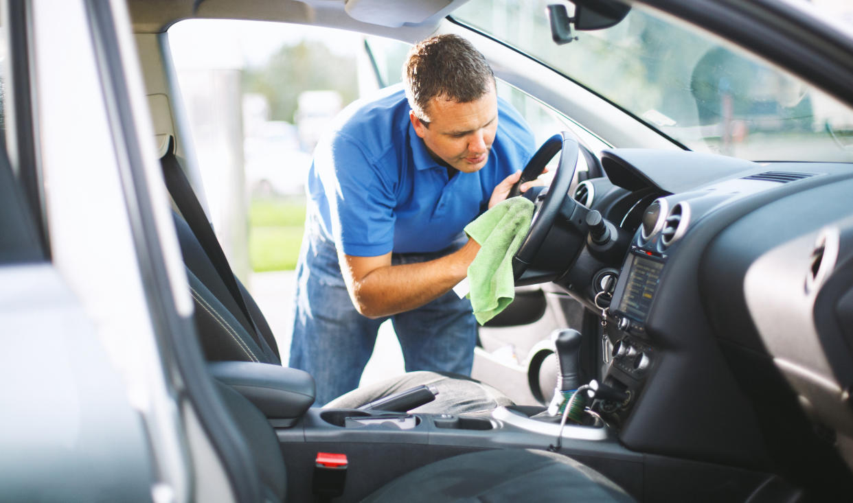Todo lo que puedes hacer para alargar las piezas de tu auto con un restaurador especial. (Foto: Getty Images)
