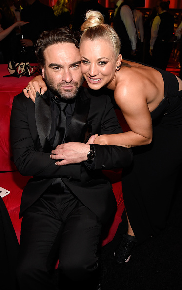 Kaley Cuoco y Johnny Galecki