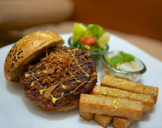 The famous gold and camel burger. Photo: Emirates Palace Hotel