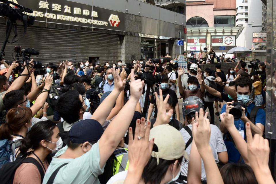 逃亡港人新聞出來後，中共就發表對於反送中港人逃亡一事，要求美國不要插手。圖為香港日前發起九龍遊行。   圖：翻攝自香港警察臉書