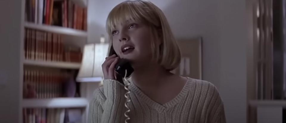 Drew Barrymore as Casey Becker in Scream (1996).