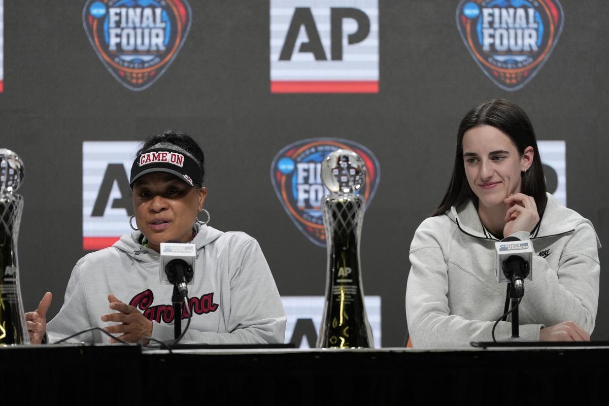 Dawn Staley 'If Caitlin Clark wins the championship she's a GOAT