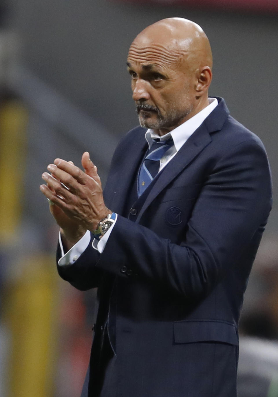 Inter Milan coach Luciano Spalletti applauds his team during the Serie A soccer match between Inter Milan and Genoa at the San Siro Stadium in Milan, Italy, Saturday, Nov. 3, 2018. Inter trashed Genoa 5 - 0. (AP Photo/Antonio Calanni)
