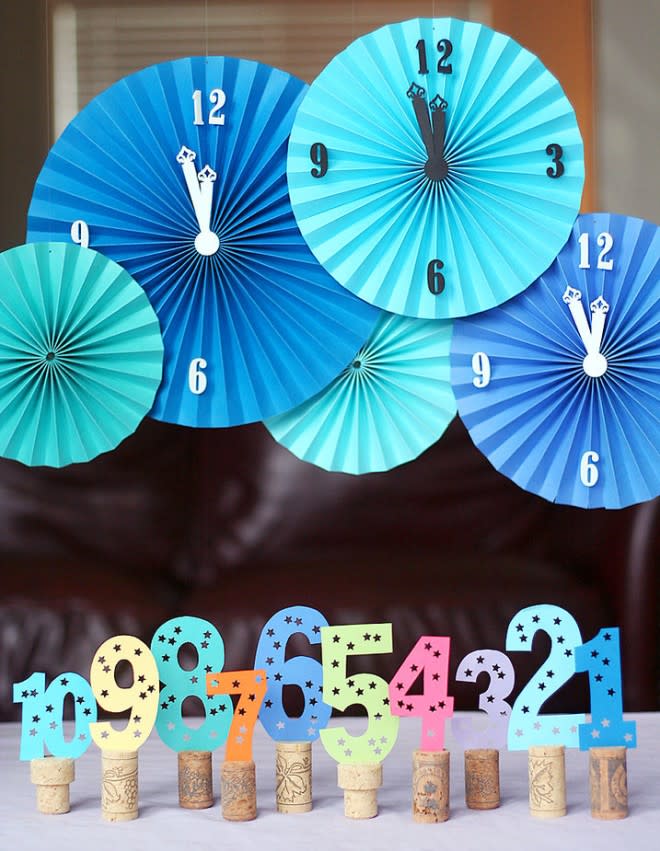 Use Countdown Party Decor