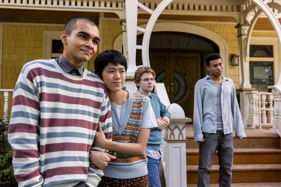 The Midnight Club. (L to R) Sauriyan Sapkota as Amesh, Aya Furukawa as Natsuki, Igby Rigney as Kevin, Chris Sumpter as Spencer in episode 110 of The Midnight Club. Cr. Eike Schroter/Netflix © 2022