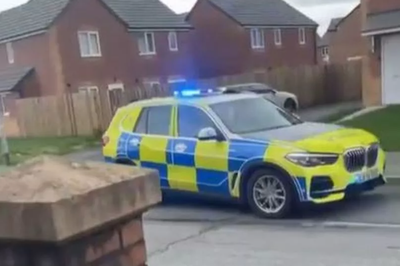 A police car drove through Kirchholt.