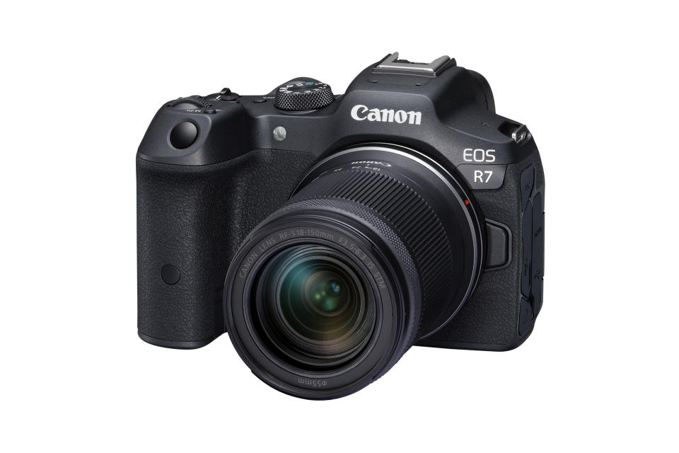 Canon EOS R7