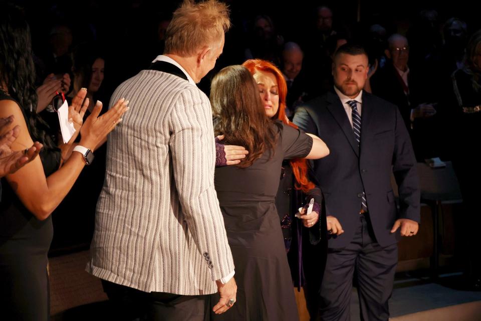 NASHVILLE, TENNESSEE - MAY 01: Ashley Judd and inductee Wynonna Judd attend the class of 2021 medallion ceremony at Country Music Hall of Fame and Museum on May 01, 2022 in Nashville, Tennessee. (Photo by Jason Kempin/Getty Images for Country Music Hall of Fame and Museum)