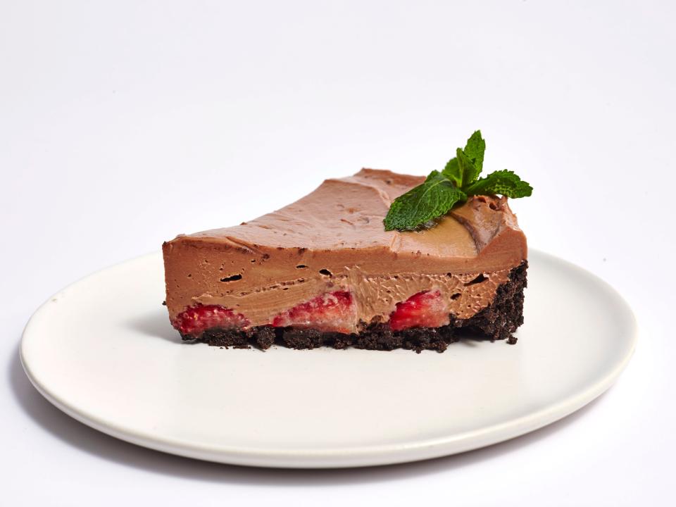 No-Bake Strawberry Nutella Cheesecake