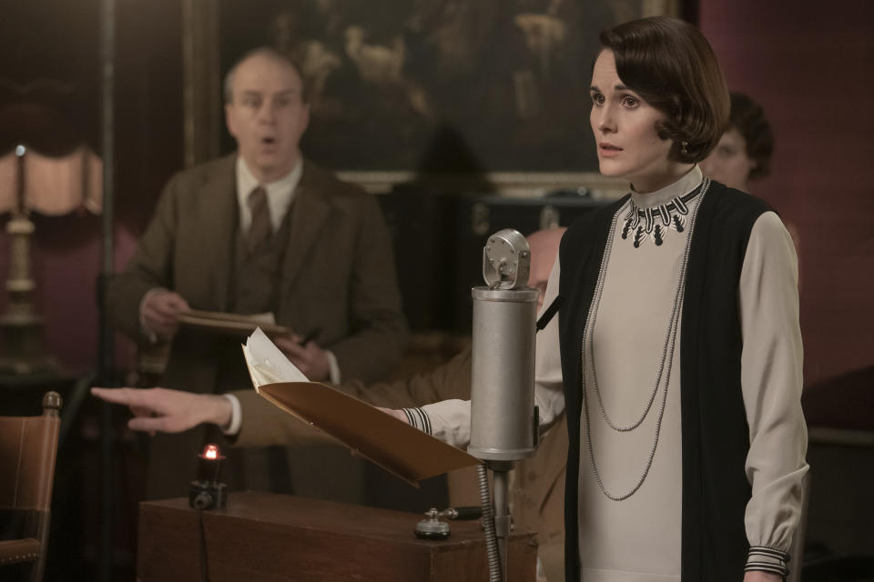 En esta imagen proporcionada por Focus Features Michelle Dockery como Lady Mary en una escena de "Downton Abbey: A New Era", que se estrena el 20 de mayo. (Ben Blackall/Focus Features vía AP)