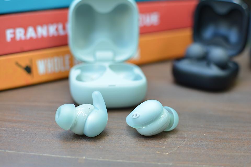 <p>The LinkBuds Fit are tiny earbuds, which increases their comfort.</p>
