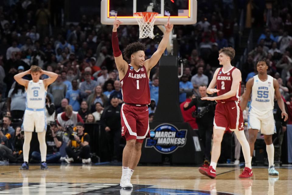 Will Alabama basketball beat Clemson in the NCAA Tournament? March Madness picks, predictions and odds weigh in on the Elite Eight game on Saturday.
