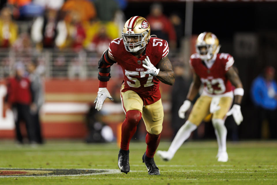 Dre Greenlaw (57) ha quedado a la sombra de Fred Warner en los San Francisco 49ers, pero puede pesar ante los Kansas City Chiefs en el Super Bowl LVIII. (Foto: Ryan Kang/Getty Images)