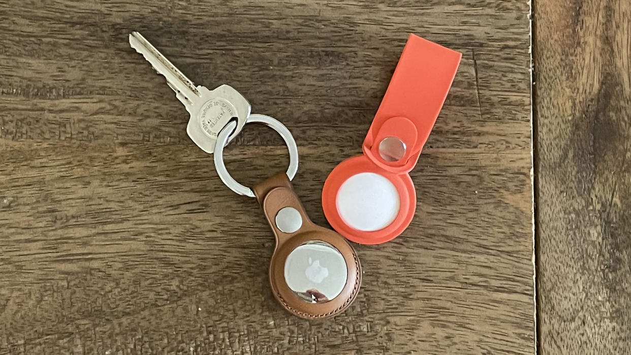  Apple AirTag attached to a keyring. 