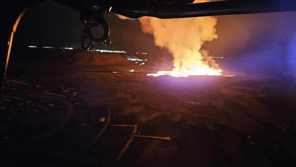 Volcano spews lava on Iceland’s Reykjanes peninsula (Anadolu via Getty Images)