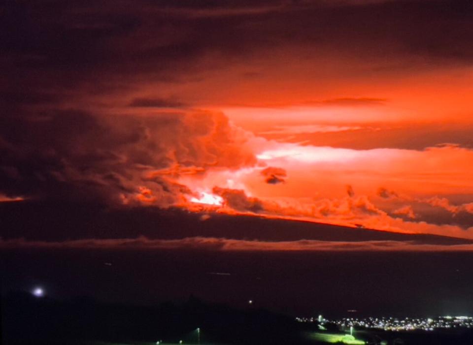 The largest subaerial volcano in both mass and volume, Mauna Loa has historically been considered one of the largest volcano on Earth, dwarfed only by Tamu Massif (Jetter McTedder / SWNS)