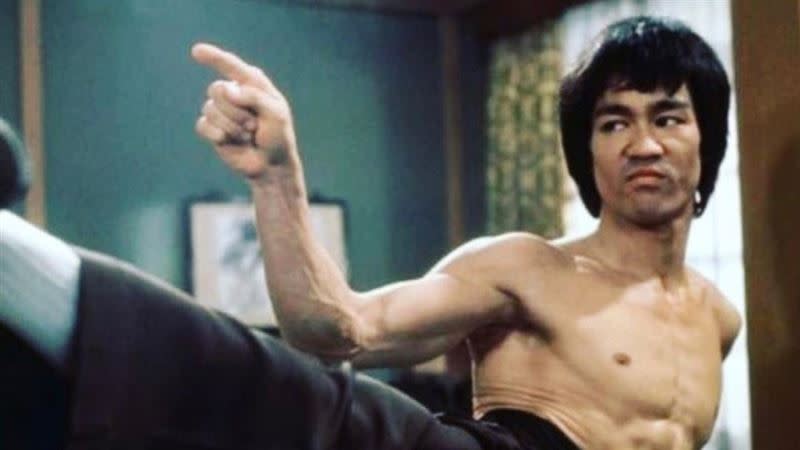 李小龍被譽為「綜合格鬥之父」。（圖／翻攝自Bruce Lee IG）