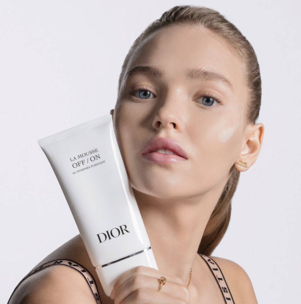 Das Dior La Mousse Off/On ist purer Luxus für das Gesicht. (Bild: Flaconi.de)