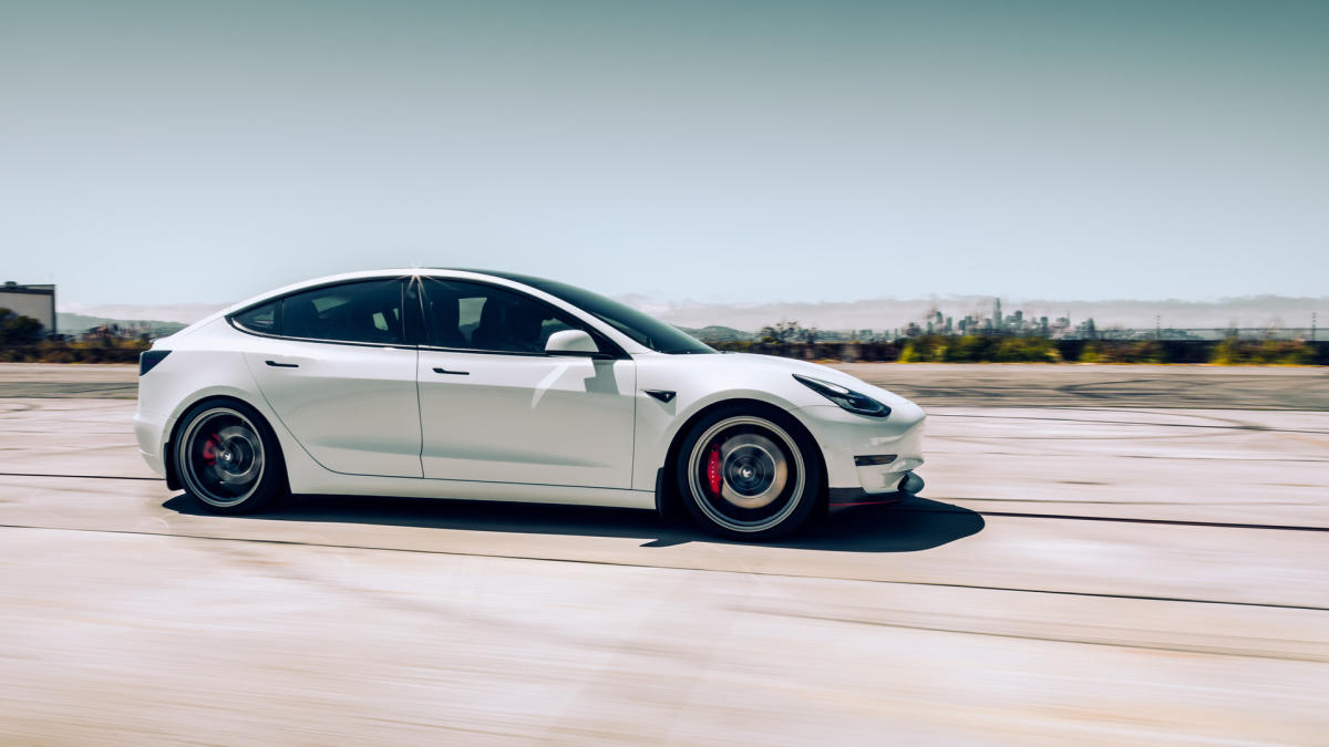 Tesla's new, cheaper Model Y is one of the best deals you can get on an EV  right now