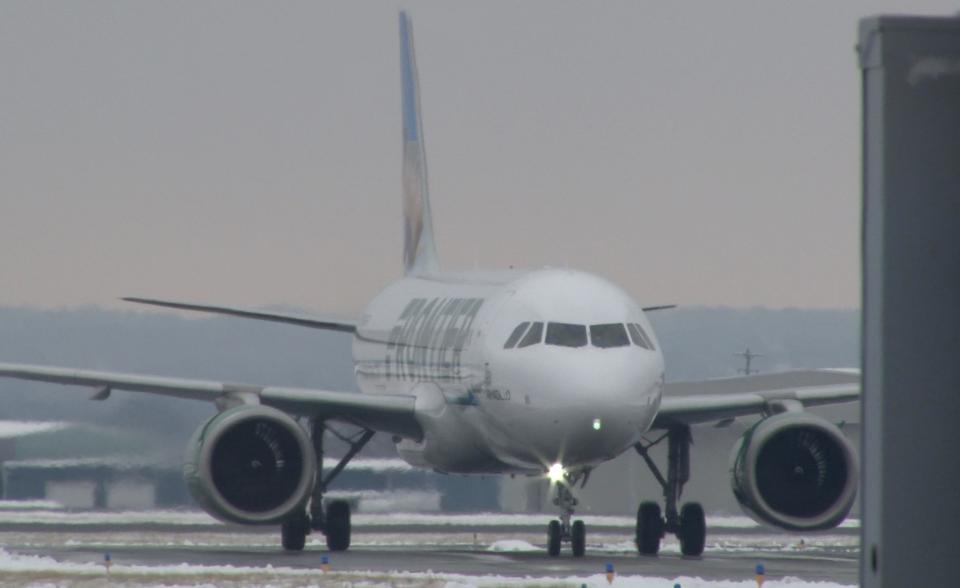 Frontier Airlines returned to the Wilmington Airport Thursday after a five-year delay.