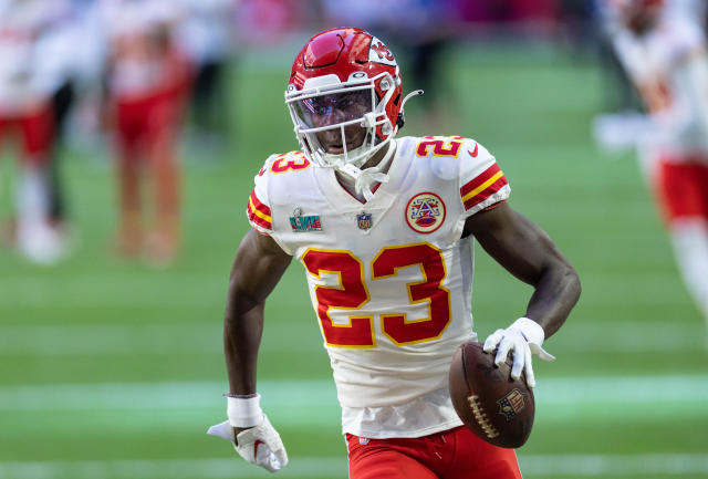 CINCINNATI, OH - DECEMBER 04: Kansas City Chiefs safety Nazeeh