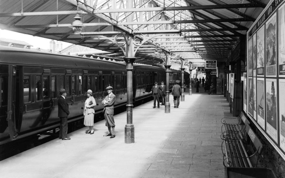 windermere station - National Railway Museum/Science and Society Picture Library/Getty