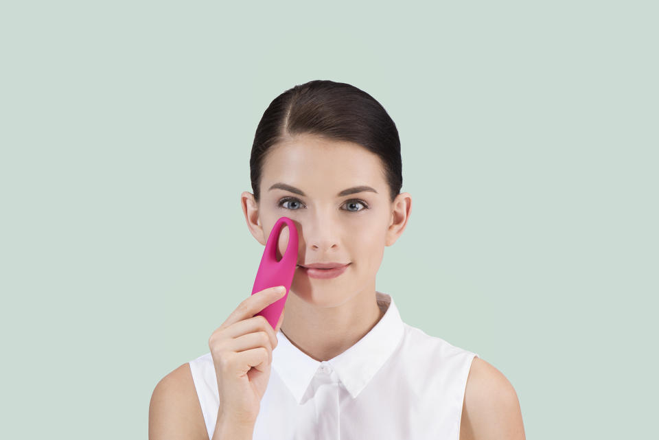 Foreo Iris Illuminating Eye Massager