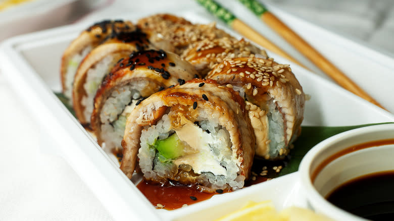 Unagi roll sushi