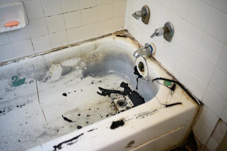 A bathtub at the South Carolina public housing unit that Miracle Mozzee and her mother moved out of. At Wragg Borough Homes, a public housing complex in Charleston, they dealt with mouse droppings and cockroaches until mold drove them out. Now, they can't even get on a waiting list for a public housing voucher because they are so scarce.