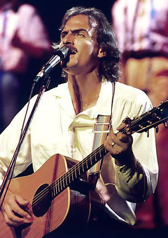 <p>Aaron Rapoport/Corbis/Getty</p> James Taylor in 1981