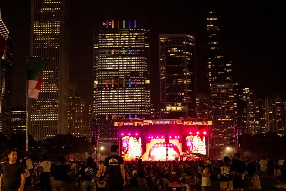 The stage with the backdrop of Chicago (Amy Harris/Invision/AP)