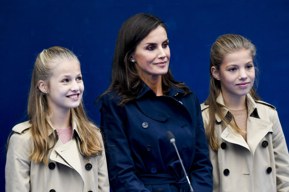 La reina Letizia, presidenta de la Asociación Española de la Lucha contra el Cáncer, es consciente de que alimentarse bien es muy importante en la adolescencia, ya que una dieta sana disminuye el riesgo de sufrir enfermedades crónicas como obesidad y cáncer; así se lo ha trasmitido a sus hijas, que siguen una dieta alta en verduras y pescado. (Foto: Carlos R. Alvarez/WireImage)