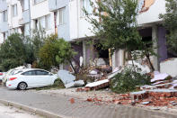 <p>HATAY, TURKIYE - FEBRUARY 06: A view of a damaged building in Hatay, Turkiye after 7.7 and 7.6 magnitude earthquakes hits Turkiye's Kahramanmaras, on February 06, 2023. Disaster and Emergency Management Authority (AFAD) of Turkiye said the 7.7 magnitude quake struck at 4.17 a.m. (0117GMT) and was centered in the Pazarcik district and 7.6 magnitude quake struck in Elbistan district in the province of Kahramanmaras in the south of Turkiye. Gaziantep, Sanliurfa, Diyarbakir, Adana, Adiyaman, Malatya, Osmaniye, Hatay, and Kilis provinces are heavily affected by the earthquakes. (Photo by Aytug Can Sencar/Anadolu Agency via Getty Images)</p> 