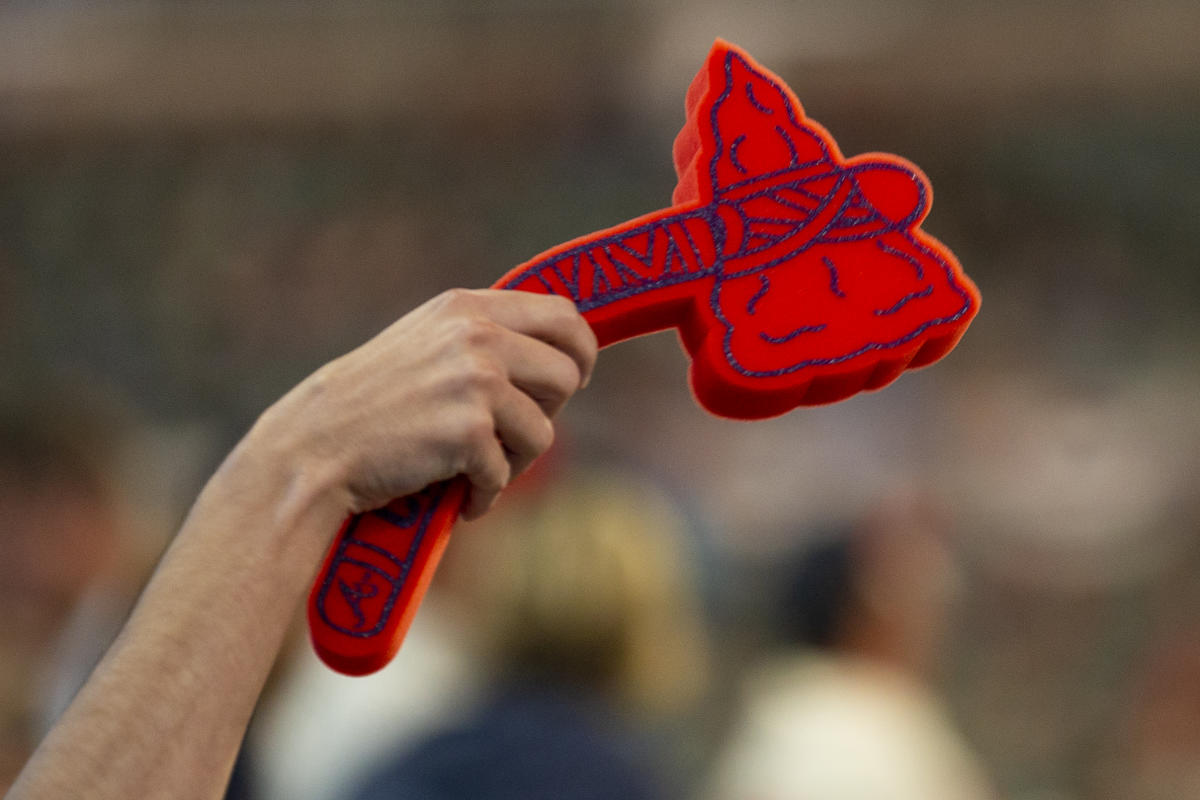 Braves bring back Chief Noc-A-Homa for batting practice caps