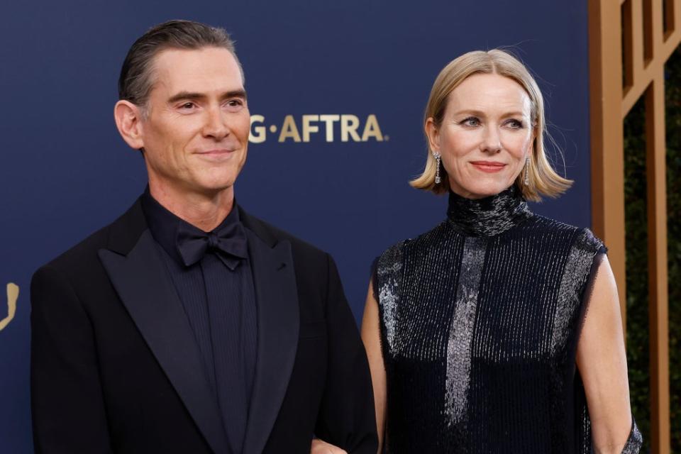 Naomi Watts and Billy Crudup make their red carpet debut at the 28th Annual SAG Awards (Getty Images)