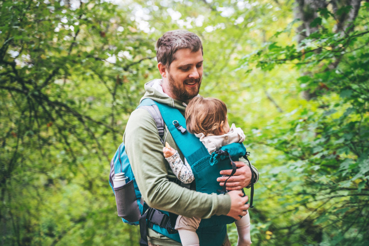 Dans les pays du nord de l'Europe, le congé parental est généralement plus court mais mieux rémunérés (crédit : getty image)