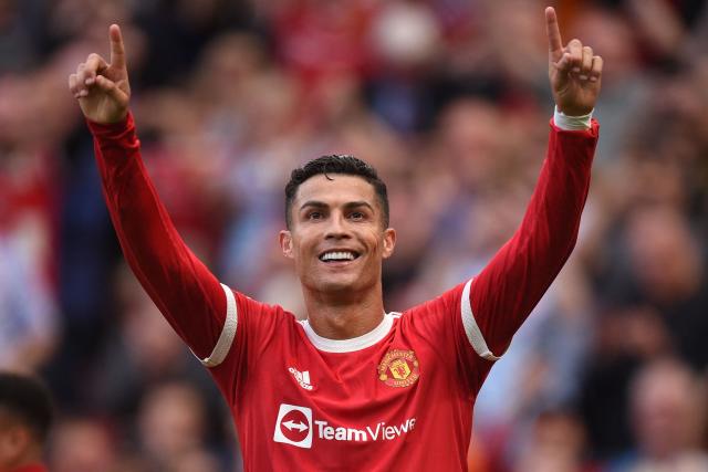 Cristiano Ronaldo signs with Saudi Arabian club - Yahoo Sports