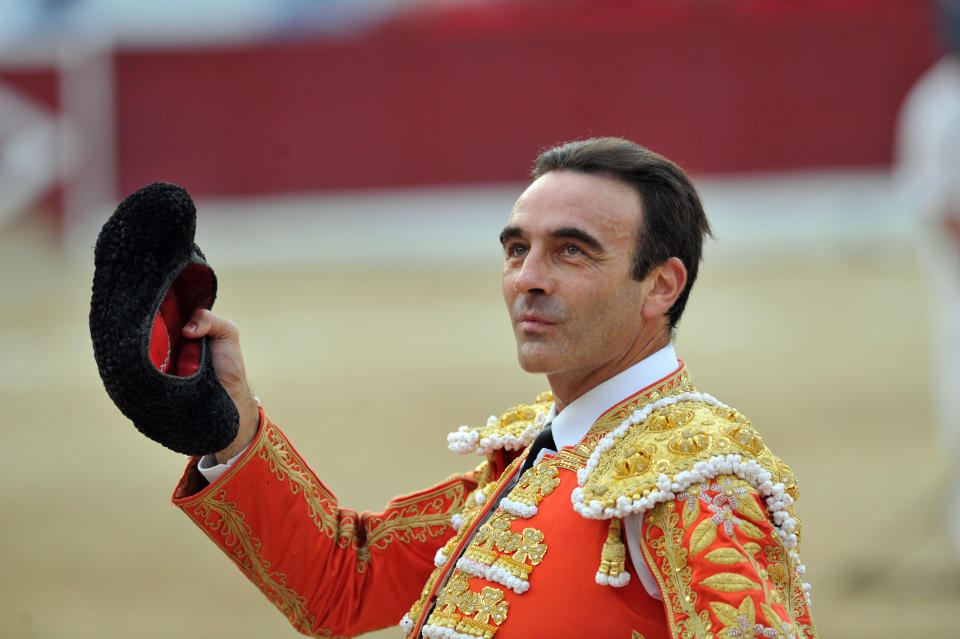 COLMENAR VIEJO, SPAIN - AUGUST 27:  Enrique Ponce performs during Bullfighting Fair on August 27, 2018 in Colmenar Viejo, Spain.  (Photo by Europa Press/Europa Press via Getty Images)