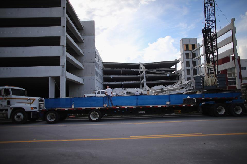 Parking Garage Under Construction At Miami-Dade College Campus Collapes