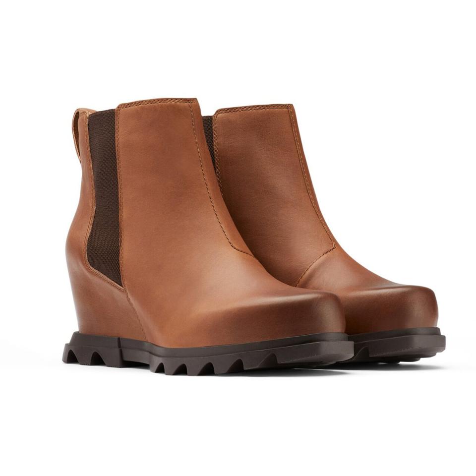 sorel-joan-arctic-wedge-chelsea-boot