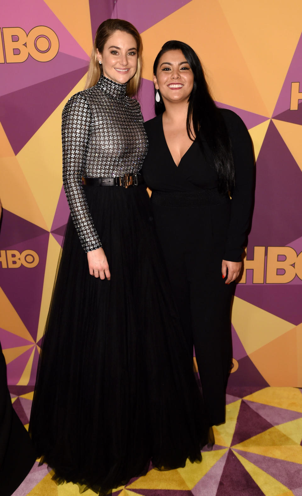 Shailene Woodley und Calina Lawrence verbrachten auch die anschließende After-Show-Party miteinander. (Bild: AP Photo)