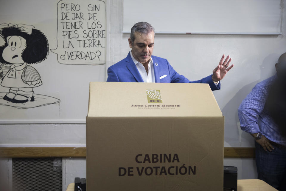 CORRECTS THE SPELLING OF ABINADER - Luis Abinader, who is seeking the presidential nomination with the Modern Revolutionary Party, votes in the primary elections, in Santo Domingo, Dominican Republic, Sunday, Oct. 6, 2019. The Dominican Republic will hold its presidential election on May 16, 2020. (AP Photo/Tatiana Fernandez)