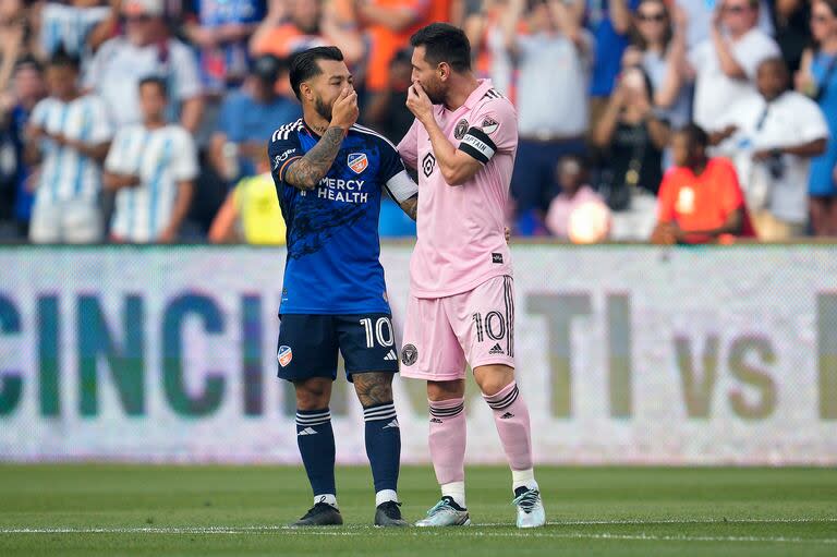 Lionel Messi y Luciano Acosta los dos argentinos que ocupan el top 3 en venta de camisetas de la MLS (Photo by Jeff Dean/USSF/Getty Images for USSF)