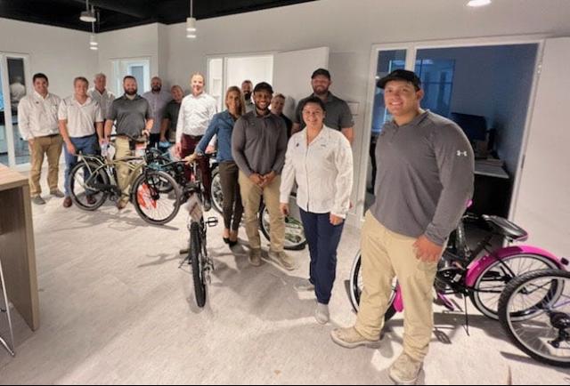 49ers Build Bikes for Kids